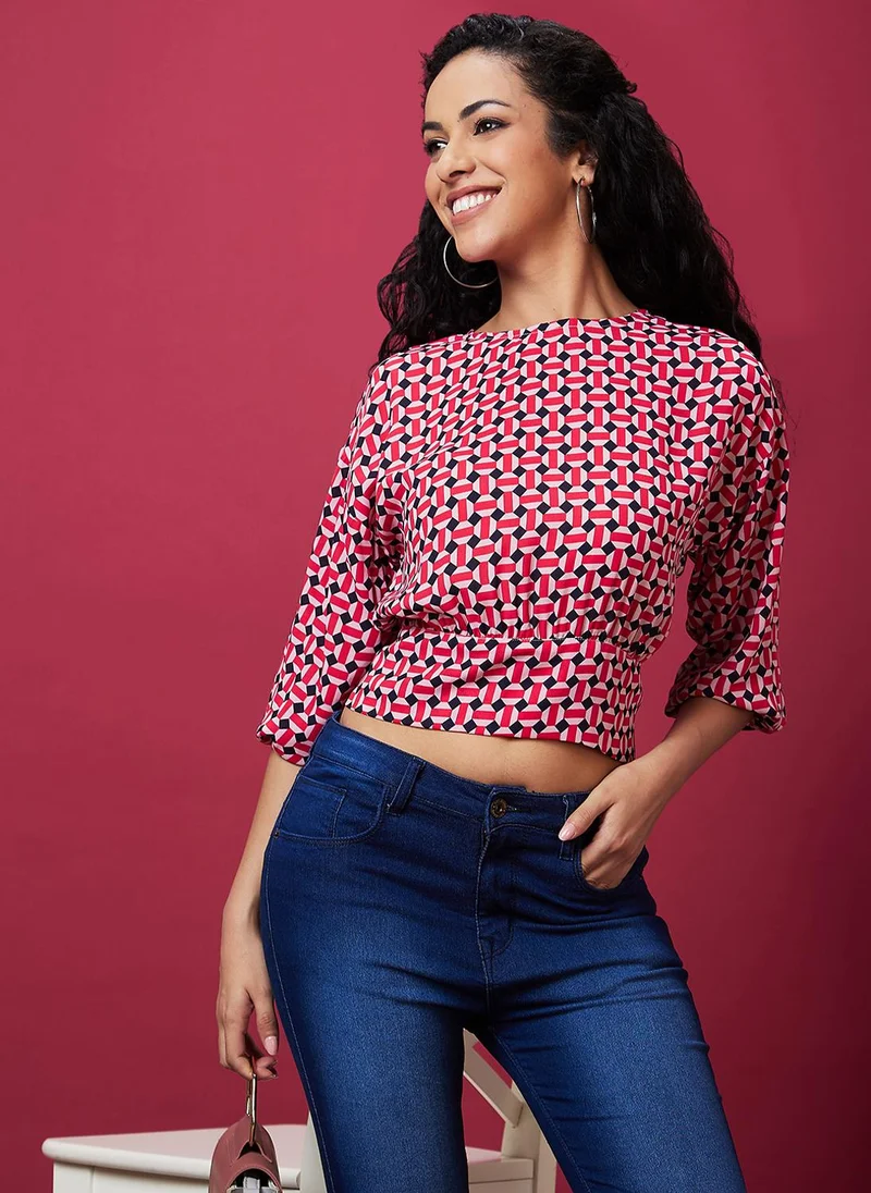 جلو باص بلوزة قصيرة نسائية بطبعة هندسية